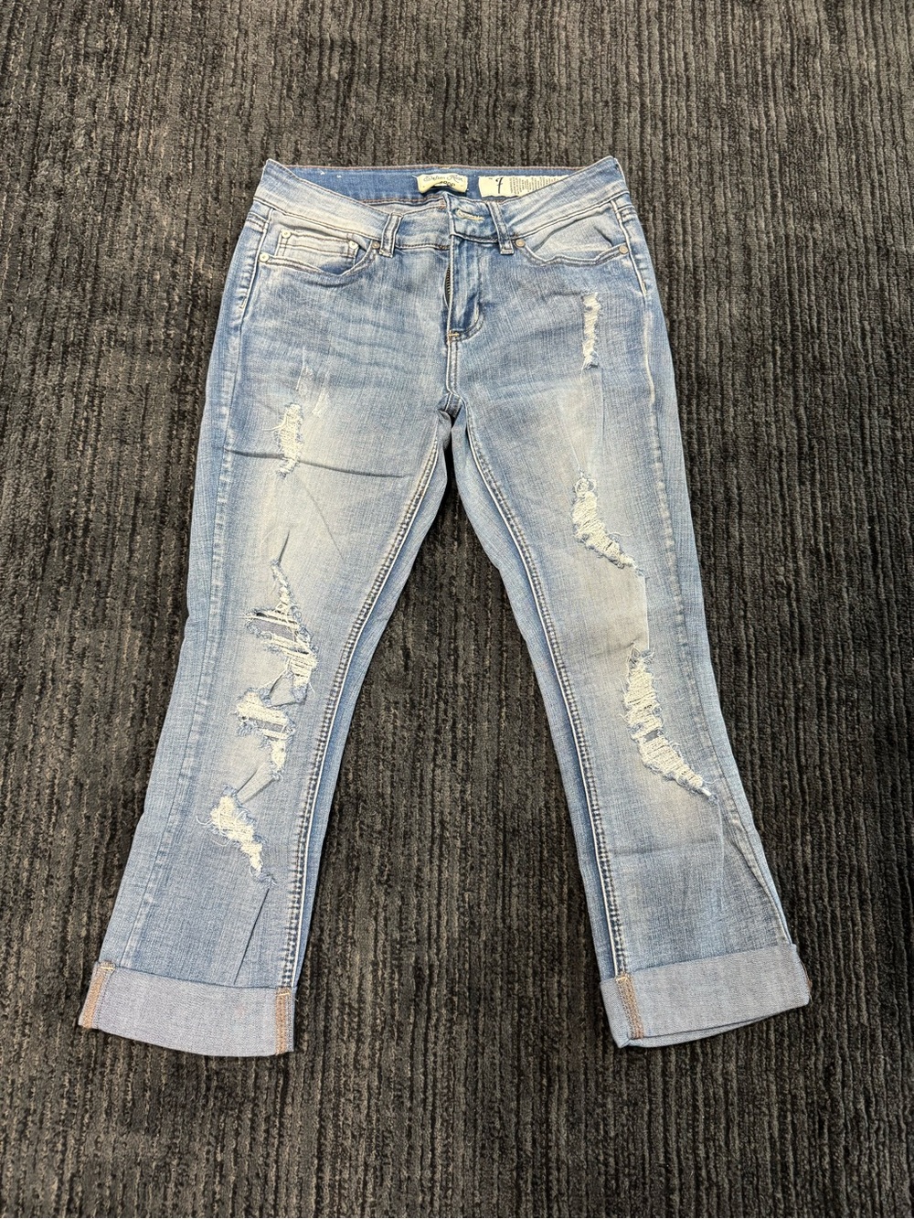 ✨ Cutest Capri Jeans
